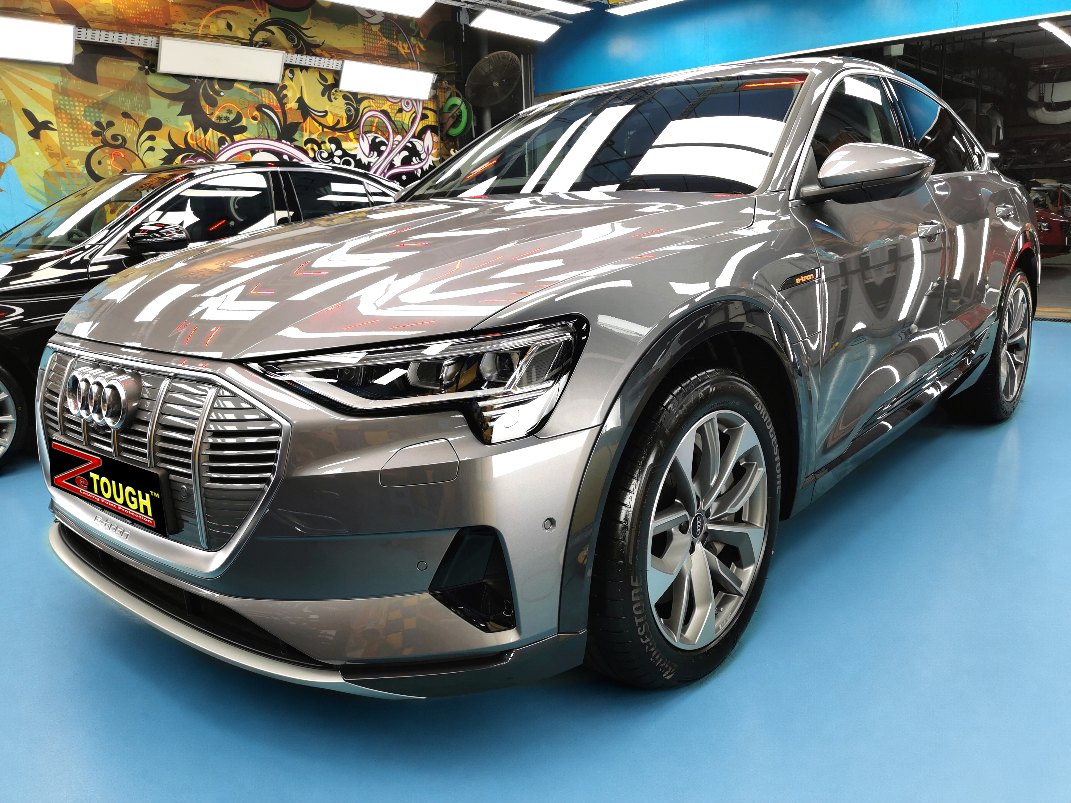 Car exterior intense shine polishing at Revol Carz Singapore